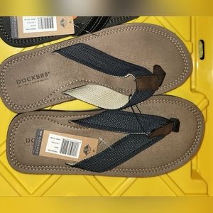 NEW Dockers sandals
